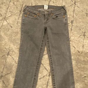 True‎ religion cropped jeans